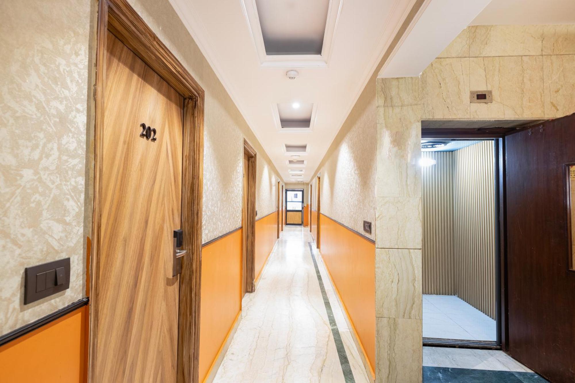 Hotel The Orion Express - East Of Kailash